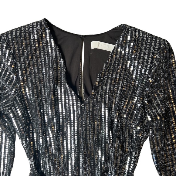 ASTR THE LABEL PARIS METALLIC Silver LONG SLEEVE MINI DRESS SIZE SMALL - Picture 10 of 15